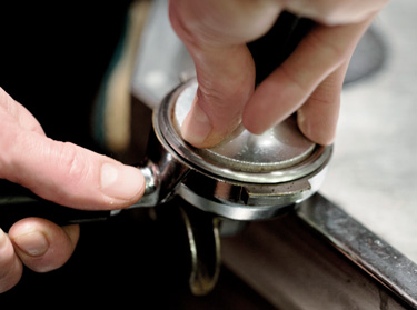 K&aacute;v&eacute;t&ouml;m&ouml;r&iacute;tő