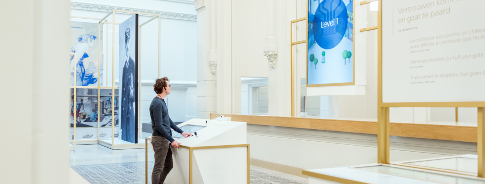 T&ouml;ltse le a Philips professzion&aacute;lis kijelzőmegold&aacute;sok term&eacute;kkatal&oacute;gus&aacute;t 