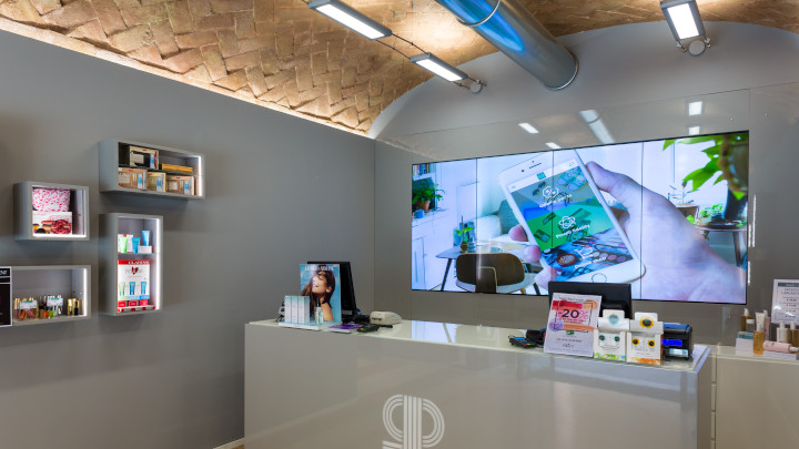 A műszaki adatok katal&oacute;gus&aacute;nak let&ouml;lt&eacute;se 